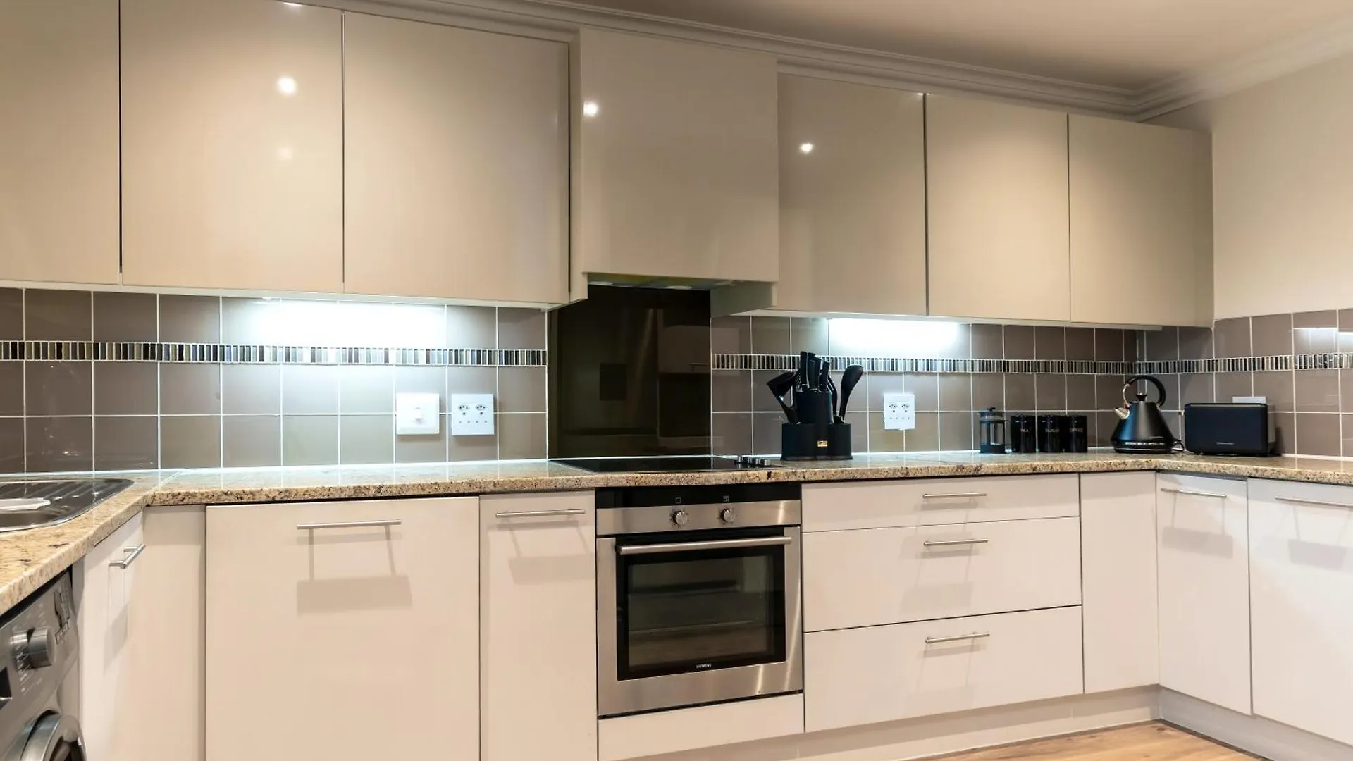 2Bdr Apartment Close To V&A Waterfront - Apt209 Cape Town
