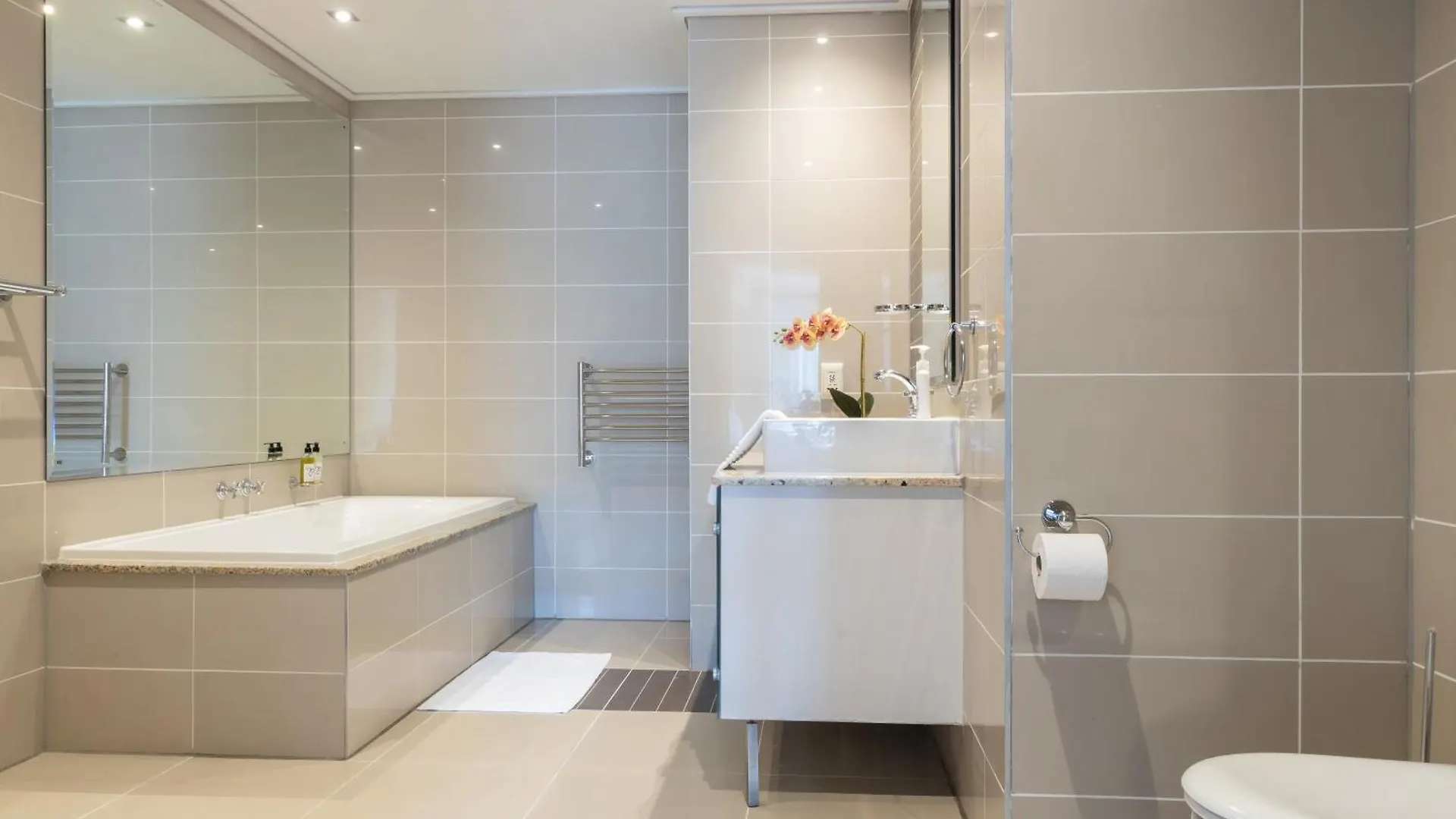2Bdr Apartment Close To V&A Waterfront - Apt209 Cape Town