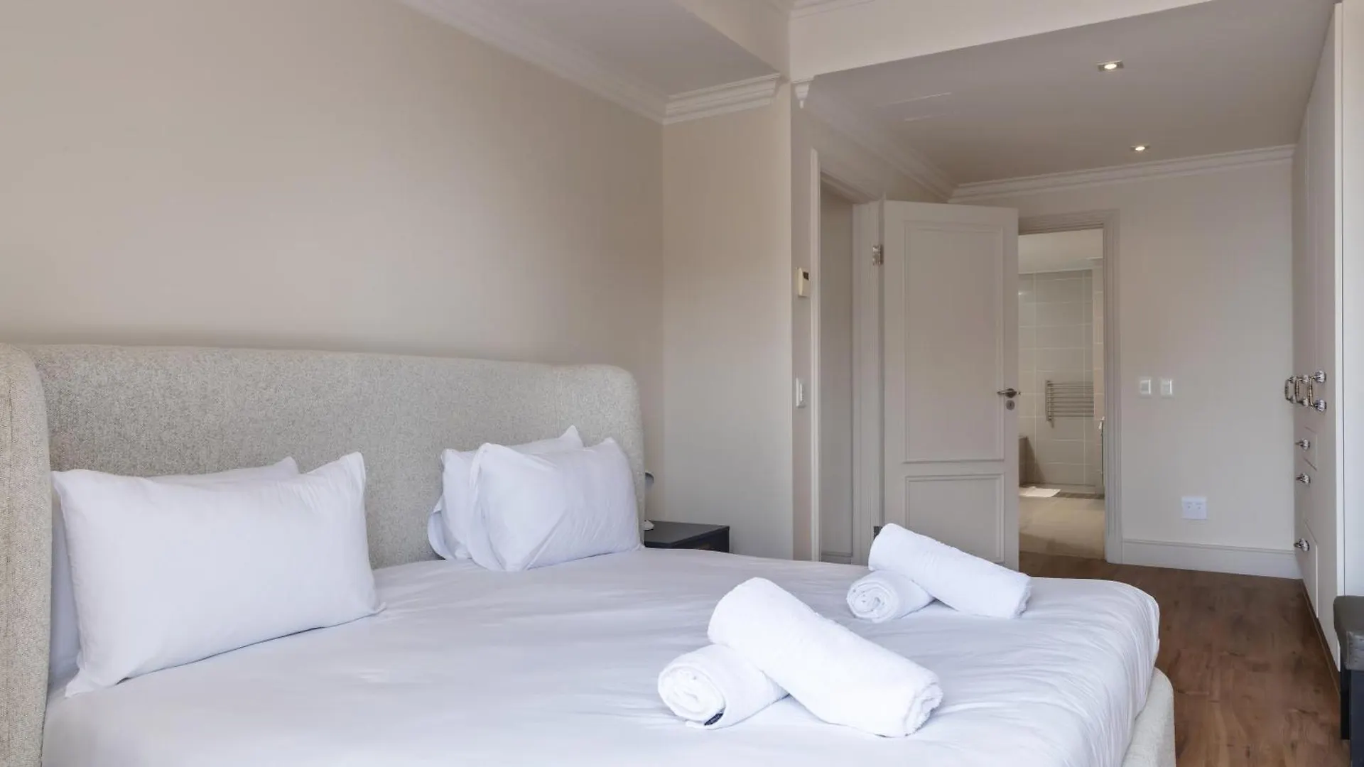 2Bdr Apartment Close To V&A Waterfront - Apt209 Cape Town